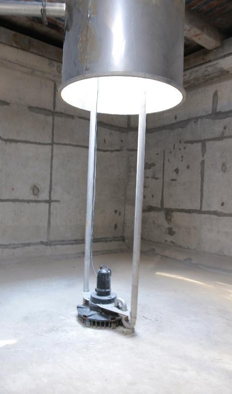 SLUDGE THICKENER WITH CENTRAL DRIVE thumb