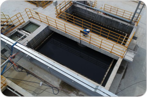 SLUDGE THICKENER WITH CENTRAL DRIVE thumb