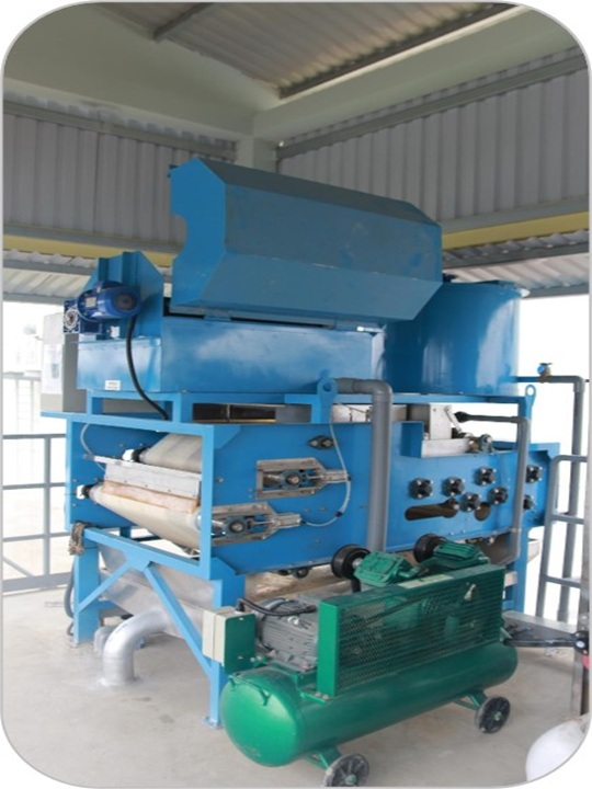 SLUDGE PRESS MACHINE thumb